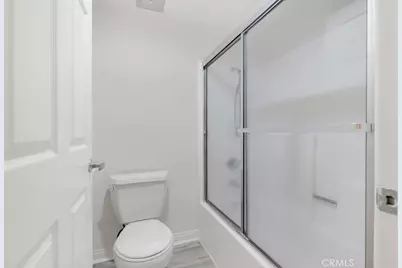 5550 Owensmouth #104, Woodland Hills, CA 91367 - Photo 15