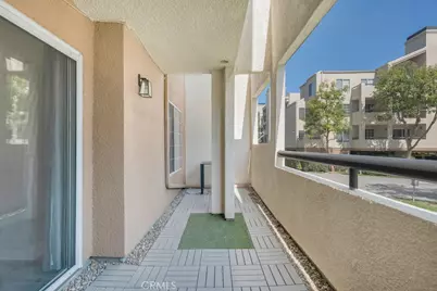 5550 Owensmouth #104, Woodland Hills, CA 91367 - Photo 25