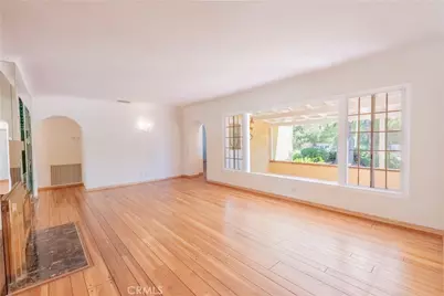10845 Zelzah, Granada Hills, CA 91344 - Photo 7