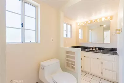 10845 Zelzah, Granada Hills, CA 91344 - Photo 25