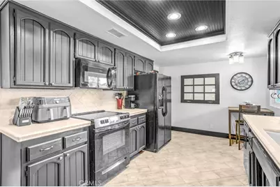 23165 Compass, Canyon Lake, CA 92587 - Photo 9