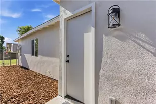 217 Garnsey Ave, Bakersfield, CA 93309 - Photo 7