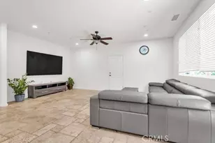 9849 Dreams, Mission Hills (San Fernando), CA 91345 - Photo 11