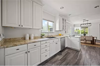 7027 Gloria Avenue, Lake Balboa, CA 91406 - Photo 11