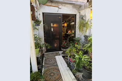 530 N Naomi, Burbank, CA 91505 - Photo 19