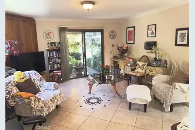 530 N Naomi, Burbank, CA 91505 - Photo 17