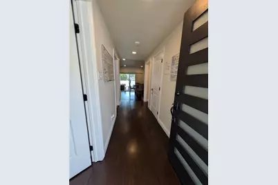 4741 Don Pio Dr, Woodland Hills, CA 91364 - Photo 11