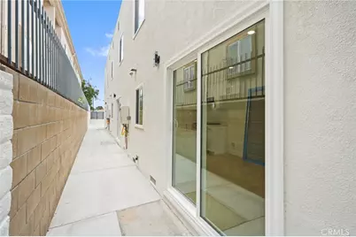 7010 Lennox Avenue, Van Nuys, CA 91405 - Photo 27
