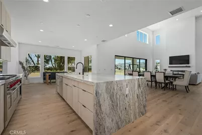 11091 Woodcrest Court, Chatsworth, CA 91311 - Photo 23