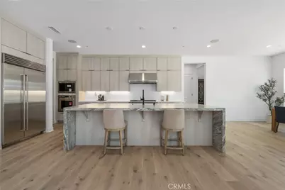 11091 Woodcrest Court, Chatsworth, CA 91311 - Photo 19