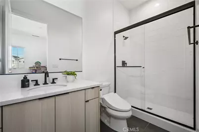 11091 Woodcrest Court, Chatsworth, CA 91311 - Photo 45