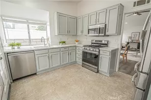 22942 Banyan Pl, Saugus, CA 91390 - Photo 11
