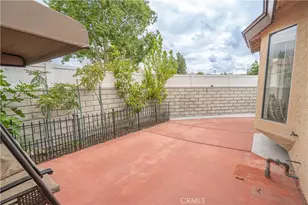 22942 Banyan Pl, Saugus, CA 91390 - Photo 25