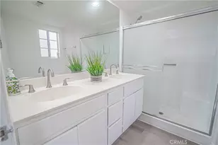 22942 Banyan Pl, Saugus, CA 91390 - Photo 17