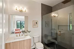 11835 Kling St, Valley Village, CA 91607 - Photo 39