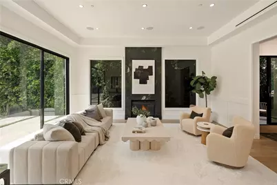 11835 Kling Street, Valley Village, CA 91607 - Photo 7