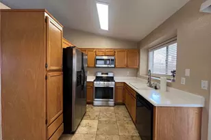 3648 Scherer, Rosamond, CA 93560 - Photo 7