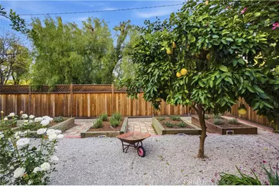 22121 Avenue Morelos, Woodland Hills, CA 91364 - Photo 19