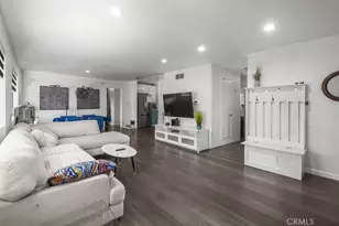 18619 Collins, Tarzana, CA 91356 - Photo 5