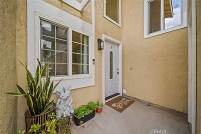 28347 Connie Court, Canyon Country, CA 91387 - Photo 3