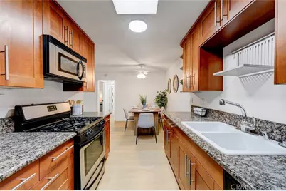 11138 Aqua Vista Street #9, Studio City, CA 91602 - Photo 9