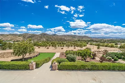 9248 Hierba, Agua Dulce, CA 91390 - Photo 49