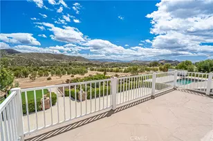 9248 Hierba, Agua Dulce, CA 91390 - Photo 37