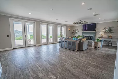 9248 Hierba, Agua Dulce, CA 91390 - Photo 9