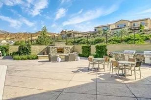25110 Citron Ln, Canyon Country, CA 91387 - Photo 23