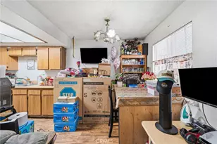 1139 E 42nd, Los Angeles, CA 90011 - Photo 9
