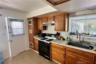 1405 Chester Ave, Bakersfield, CA 93301 - Photo 7
