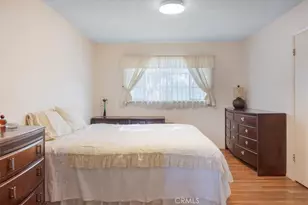 22154 Burton, Canoga Park, CA 91304 - Photo 19