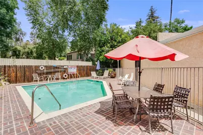 6300 Shoup Avenue #2, Woodland Hills, CA 91367 - Photo 21