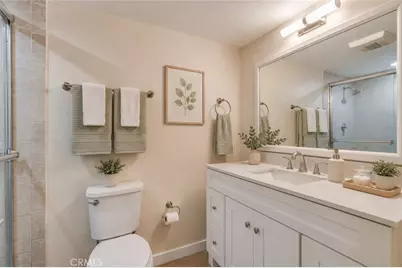 6300 Shoup Avenue #2, Woodland Hills, CA 91367 - Photo 15