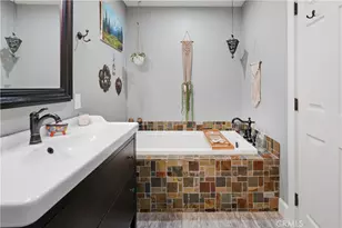 31607 Hipshot Dr, Castaic, CA 91384 - Photo 17