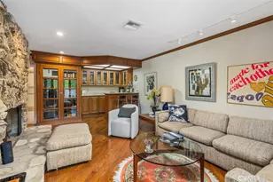 16903 Oak View Dr, Encino, CA 91436 - Photo 23