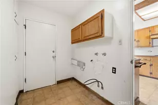 19607 Bryant, Northridge, CA 91324 - Photo 13
