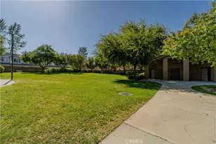 25409 Holly Beach Dr, Saugus, CA 91350 - Photo 37