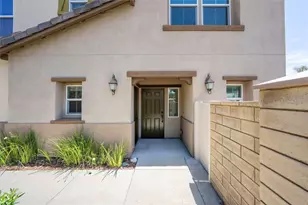 22138 Barrington Way, Saugus, CA 91350 - Photo 3