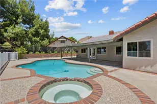 15559 Sorbonne, Sylmar, CA 91342 - Photo 39