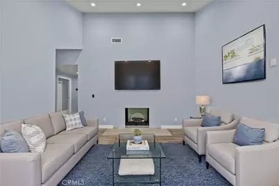 15559 Sorbonne, Sylmar, CA 91342 - Photo 7