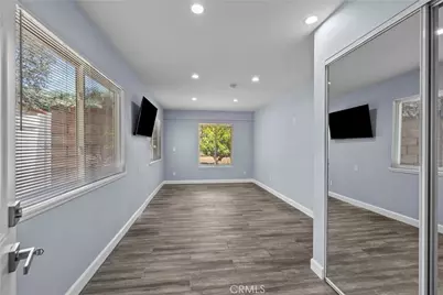 15559 Sorbonne, Sylmar, CA 91342 - Photo 31