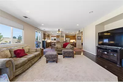 41641 Doverwood Court, Lancaster, CA 93536 - Photo 9