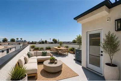 540 N Serrano Avenue, Los Angeles, CA 90004 - Photo 1