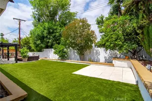20643 Clarendon St, Woodland Hills, CA 91367 - Photo 27