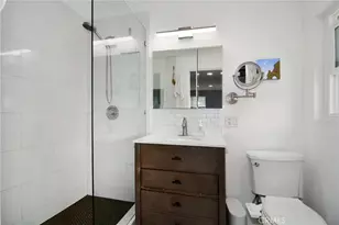 20643 Clarendon St, Woodland Hills, CA 91367 - Photo 17