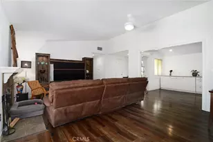 20643 Clarendon St, Woodland Hills, CA 91367 - Photo 5