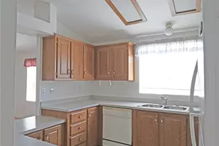 15428 Tulsa St, Los Angeles, CA 91345 - Photo 13