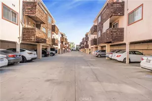 5403 Newcastle Ave, Encino, CA 91316 - Photo 7