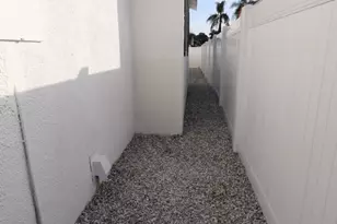 1917 W 74th, Los Angeles, CA 90047 - Photo 45